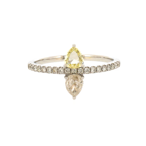 18K White Gold Diamond & Fancy Diamond Ring |  18K 白金钻石及彩钻戒指